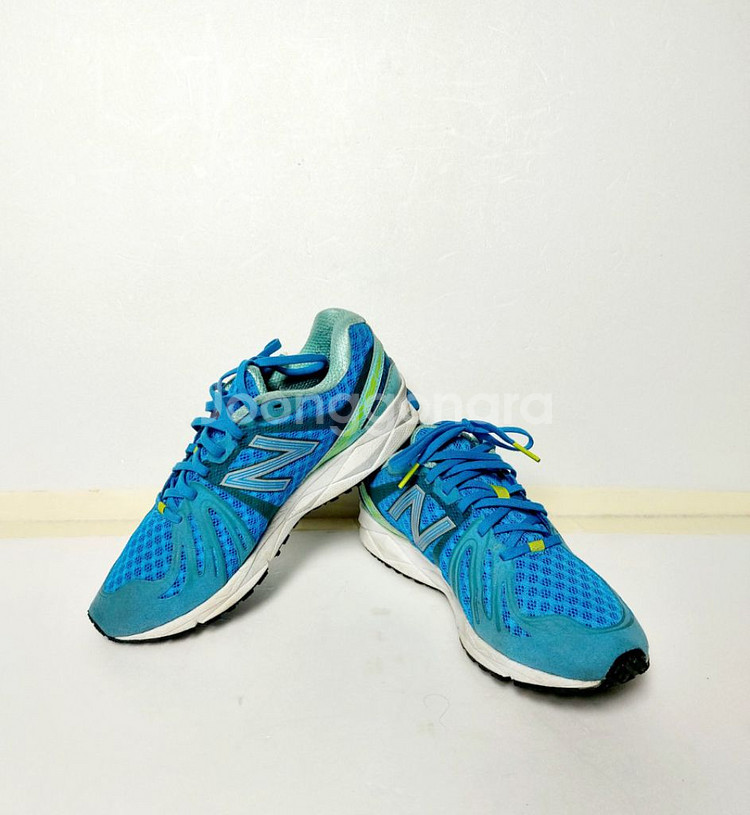 뉴발란스 운동화245 조깅화 런닝화/트레이닝화--1