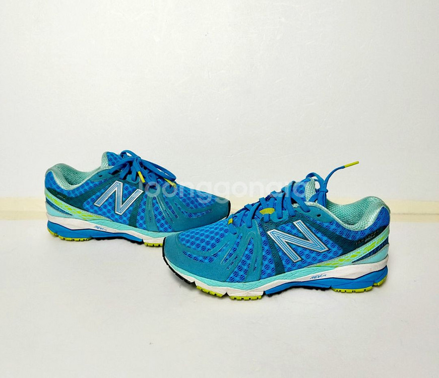 뉴발란스 운동화245 조깅화 런닝화/트레이닝화--2