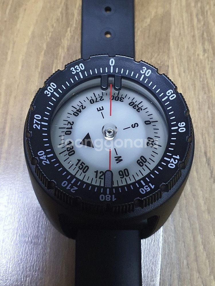 수중 나침반 팝니다.--0