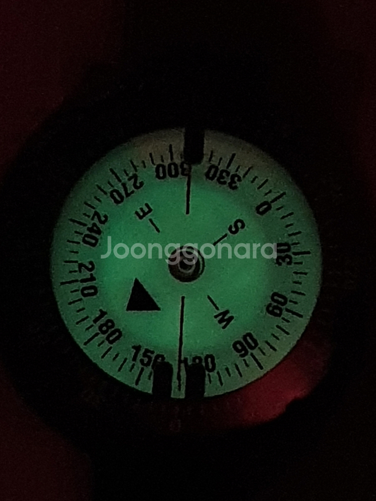 수중 나침반 팝니다.--2