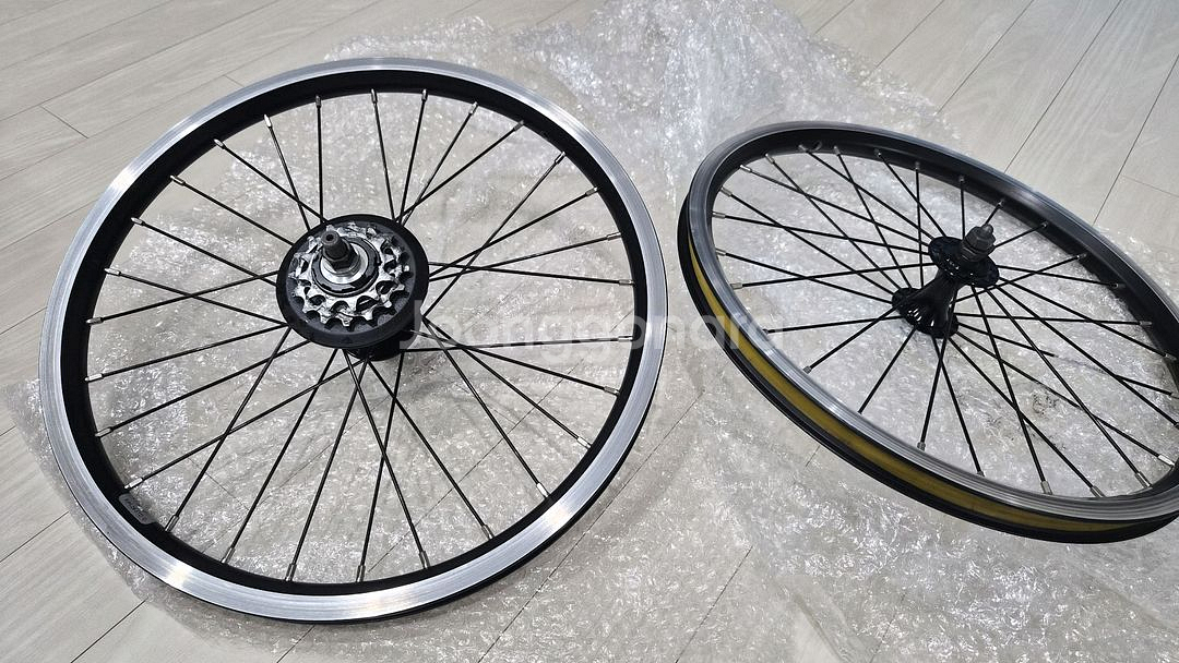 브롬톤 2단휠셋 세트팝니다--0