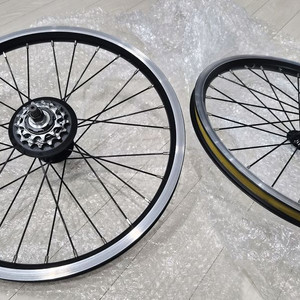 브롬톤 2단휠셋 세트팝니다