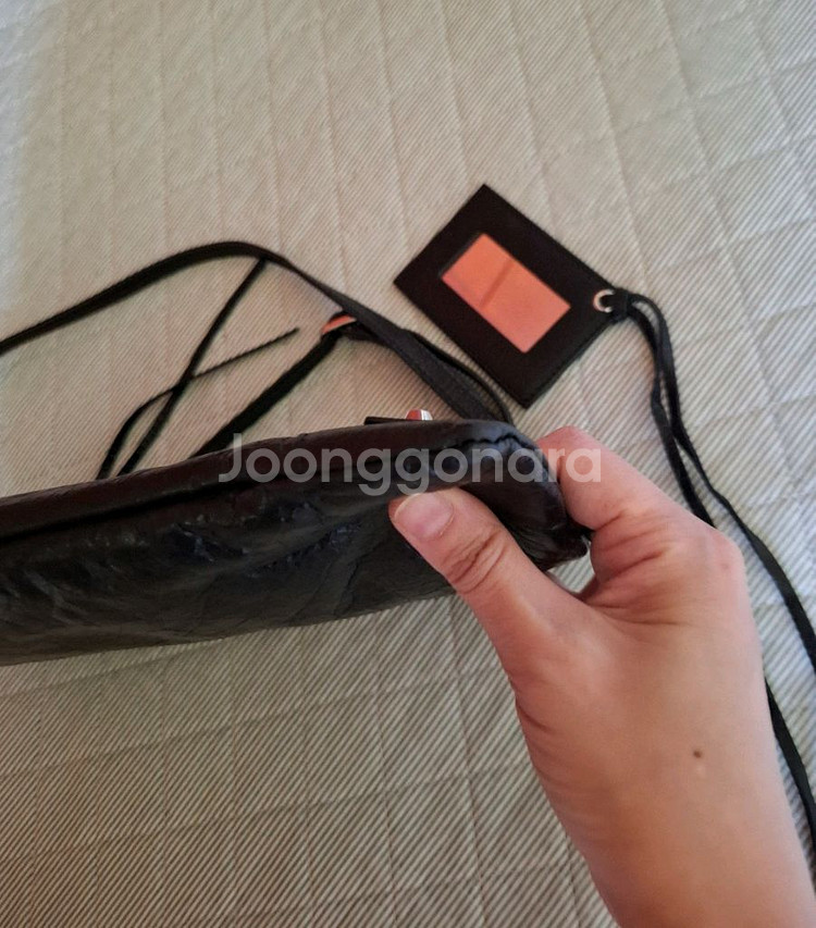 발렌시아가 엔벨롭클러치--1