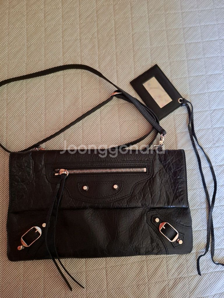 발렌시아가 엔벨롭클러치--0