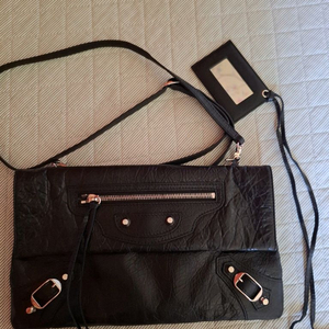 발렌시아가 엔벨롭클러치