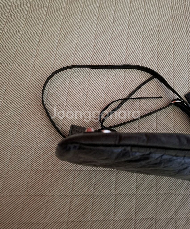 발렌시아가 엔벨롭클러치--2