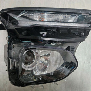 트레일블레이저 조수석 순정 LED 헤드램프 새거 팝니다