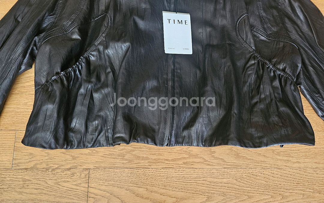 [가격인하] (새상품) 타임 램스킨 하이넥 집업자켓--3
