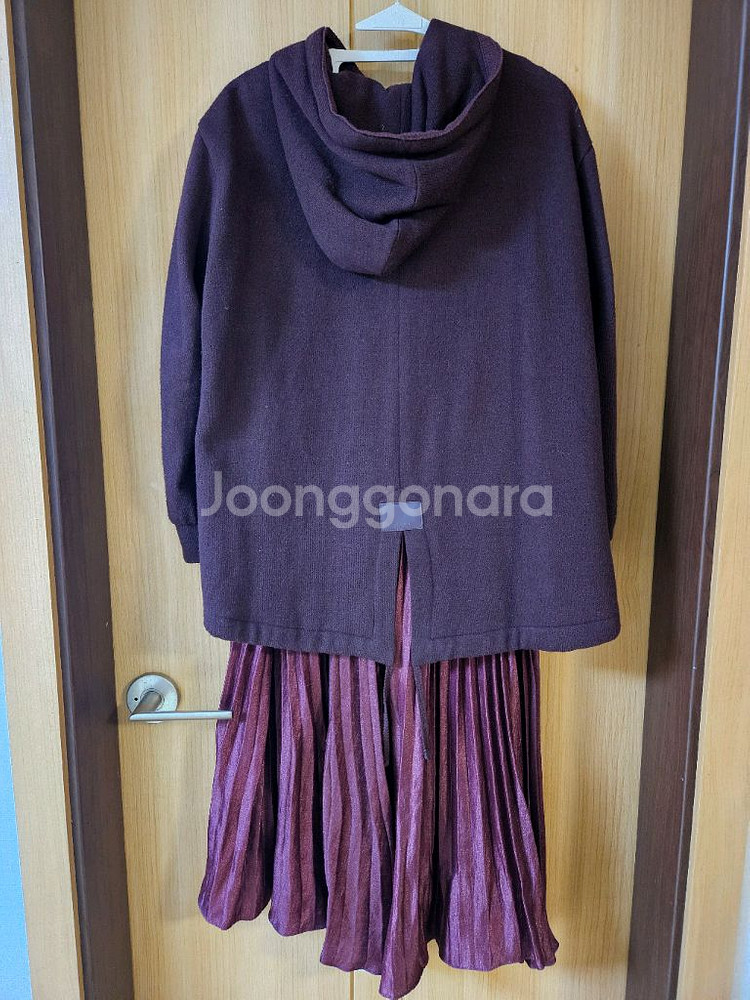 한섬 SJSJ 자주색 플리츠 원피스 팝니다--1