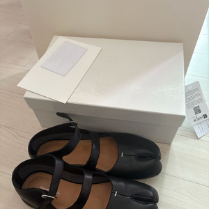 마르지엘라 타비 메리제인 블랙