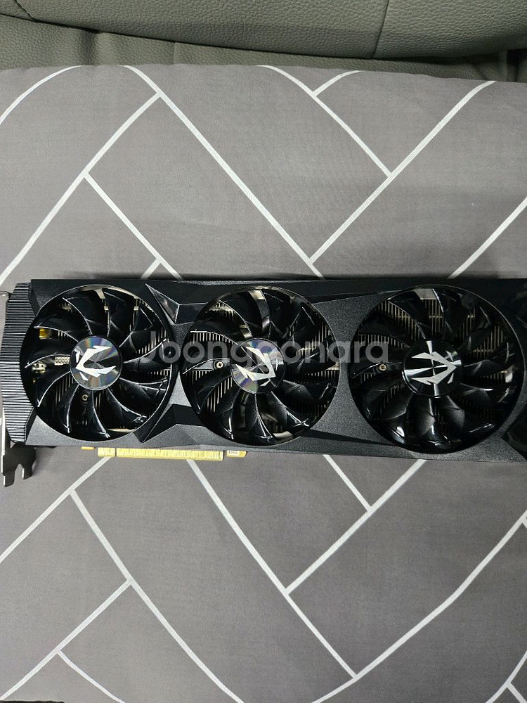 그래픽카드 조텍 RTX2080 3펜--0