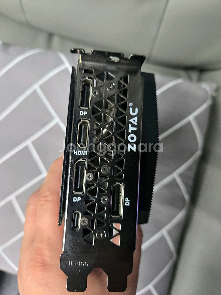 그래픽카드 조텍 RTX2080 3펜--3