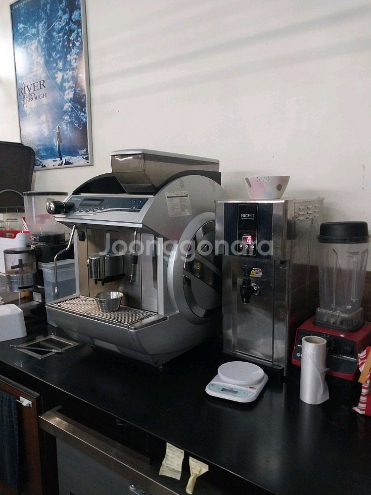 만화(웹툰코믹순정아동)카페용품.실사참조--5