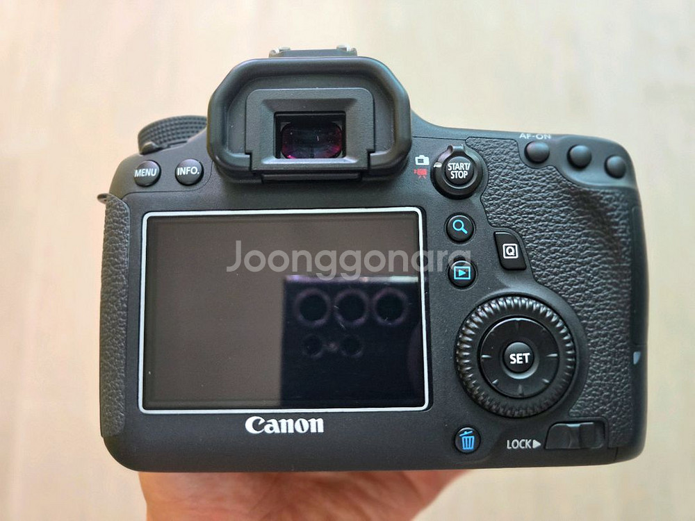 캐논 EOS 6D(정품) 바디 판매합니다.--2