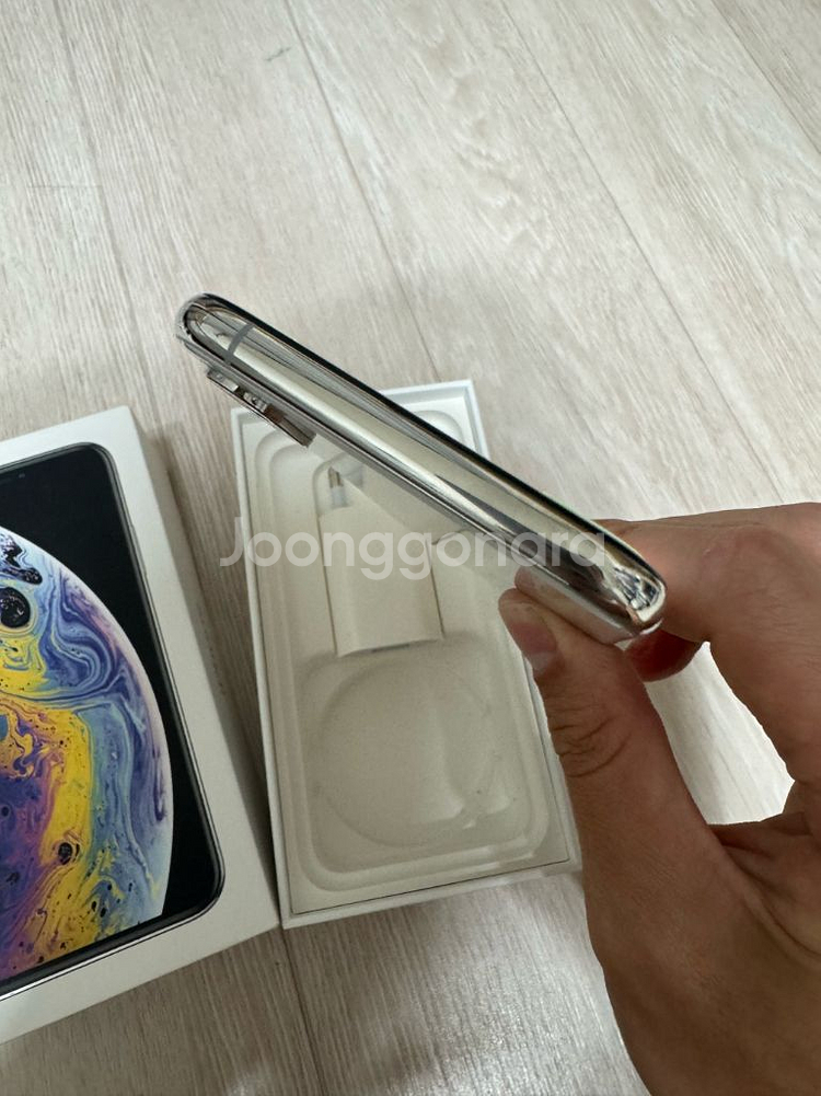 SSS급 아이폰xs 실버 64gb--3