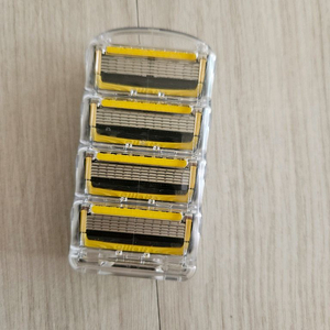 질레트 프로쉴드 옐로우 면도날 4입 새상품(택포)