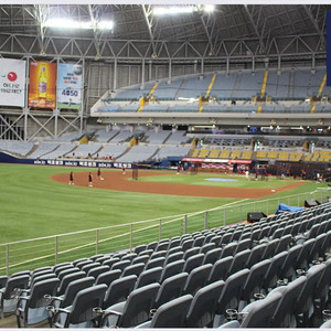 9/30(화) SSG 쓱 vs 키움 3루 버건디 4연석