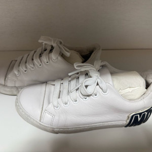 모스키노 로고 스니커즈