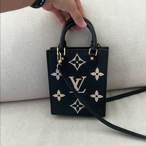 루이비통 쁘띠삭플라