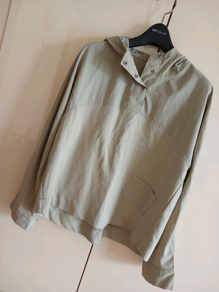 AtG 후드 아노락 이미지