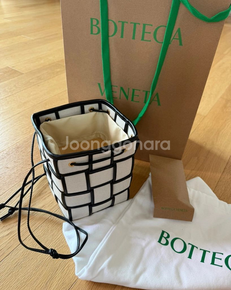 보테가베네타 버킷백 내추럴 블랙--3