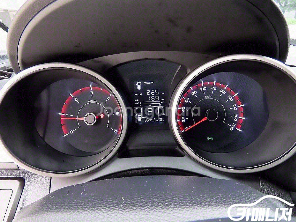 [KG모빌리티(쌍용) ]티볼리 아머 2WD 디젤 VX--8