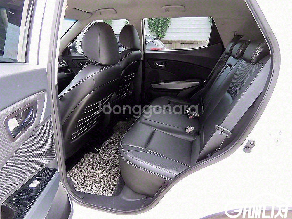 [KG모빌리티(쌍용) ]티볼리 아머 2WD 디젤 VX--5