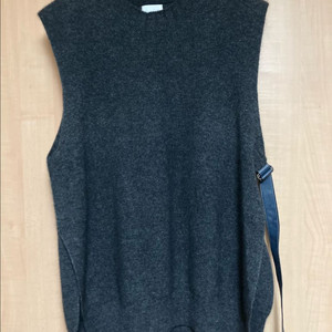 구호 베스트 니트 차콜