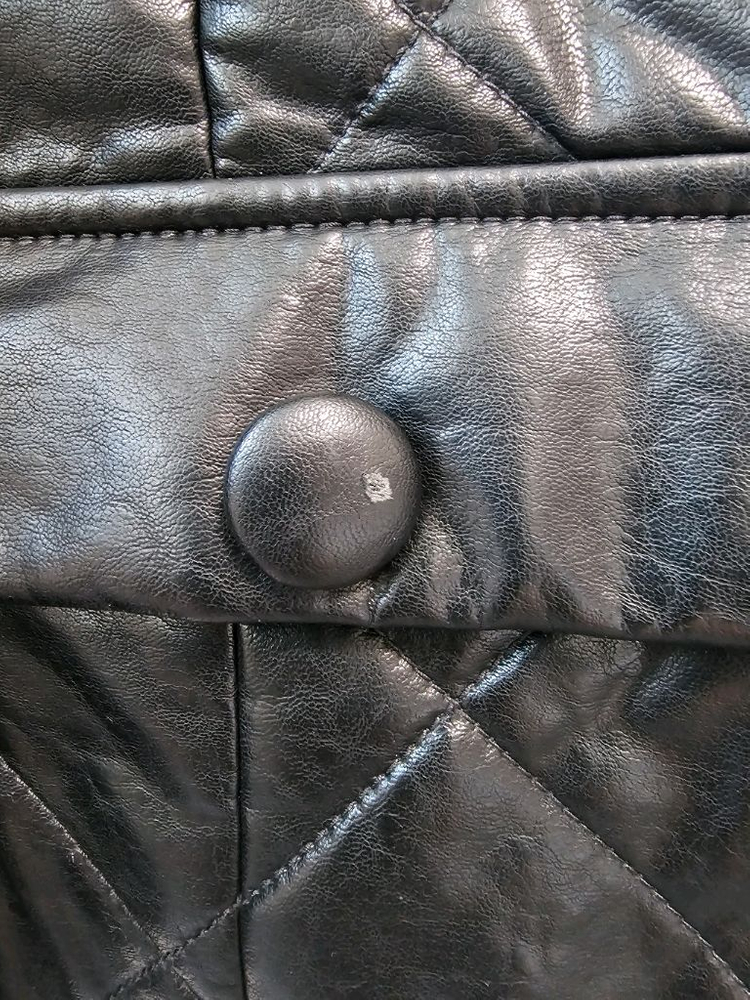 (가격인하) 닥스키즈 가죽 점퍼 140사이즈--2