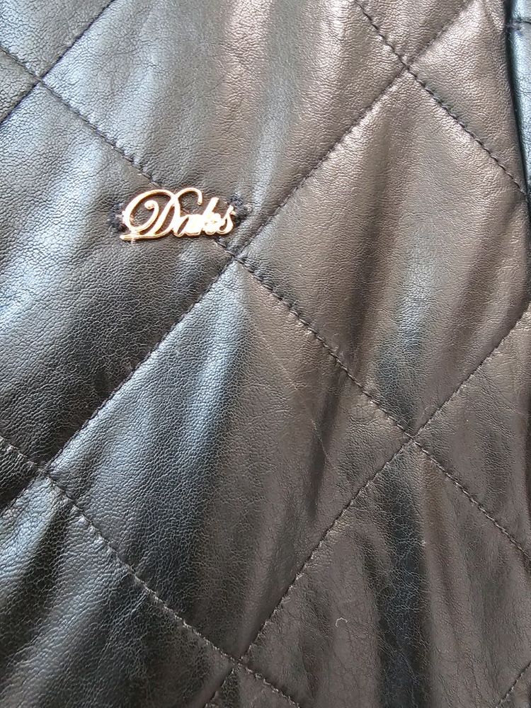 (가격인하) 닥스키즈 가죽 점퍼 140사이즈--1