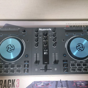 Numark Mixtrack 3 dj컨트롤러
