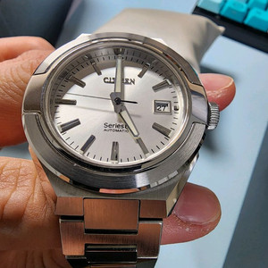 시티즌 시리즈8 실버판 NA1000-88A 팝니다