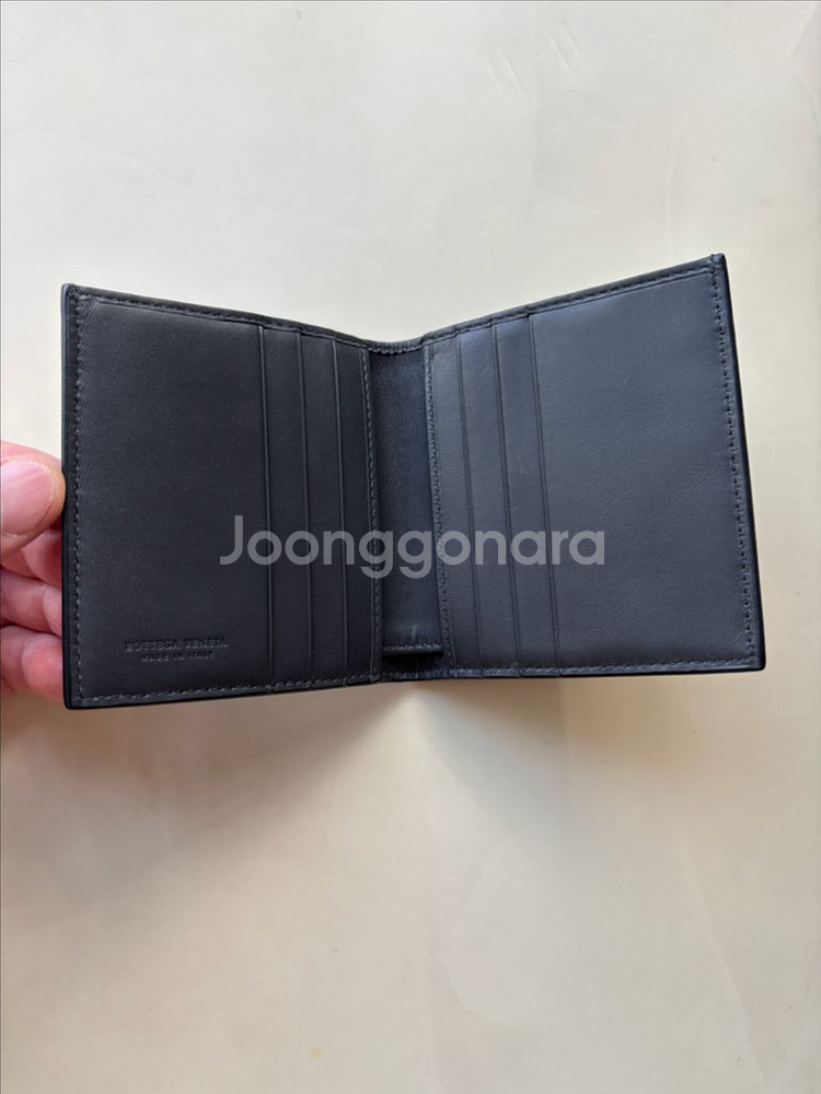 보테가베네타 정품 반지갑 (신품급) 판매합니다--1