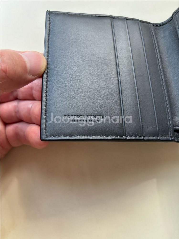 보테가베네타 정품 반지갑 (신품급) 판매합니다--2
