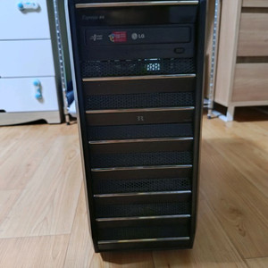 컴퓨터 데스크탑 PC 케이스