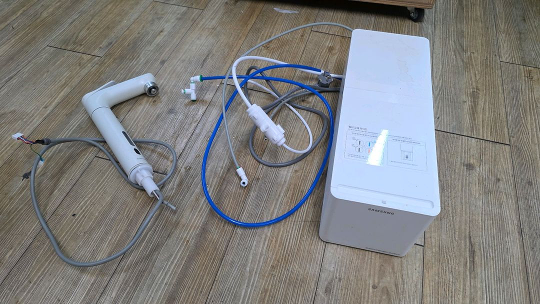 삼성 비스포크 언더싱크 정수기 팝니다. 부품용 이미지