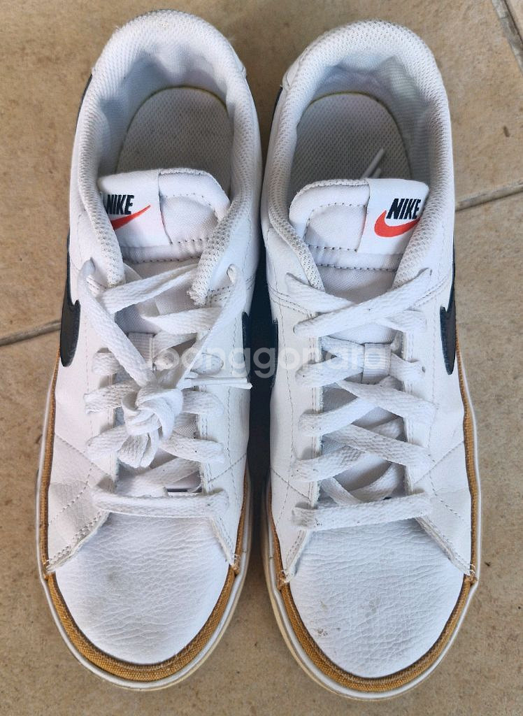 나이키 코트 빈티지 스니커즈--1