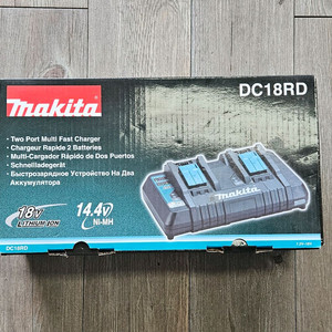 마끼다 정품 듀얼충전기