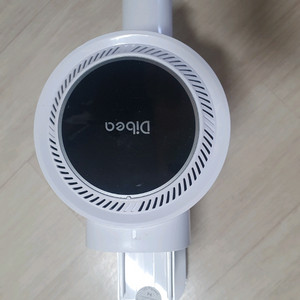 디베아 무선청소기 더뉴 배터리 제거한 몸체