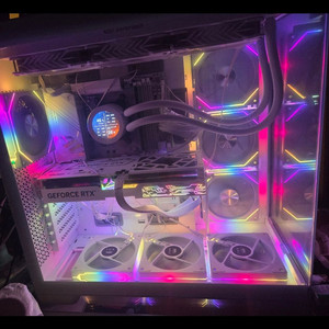 9800x3D 5070Ti 화이트PC