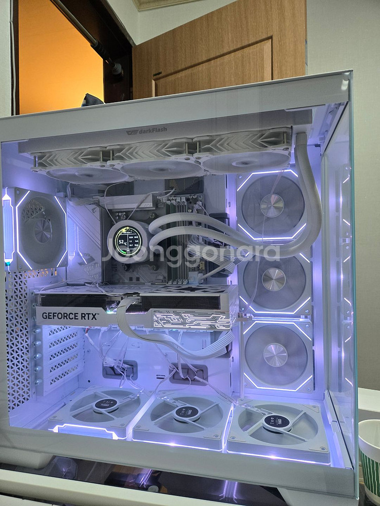 9800x3D 5070Ti 화이트PC--1