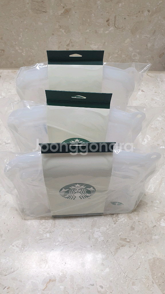 스타벅스 실리콘 푸드백 1개 ㅡㅡㅡ 9500원--0