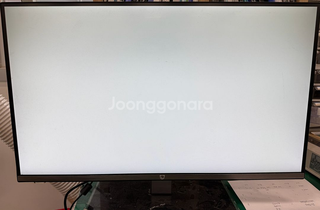 잡다한 모니터 9개 팝니다--7