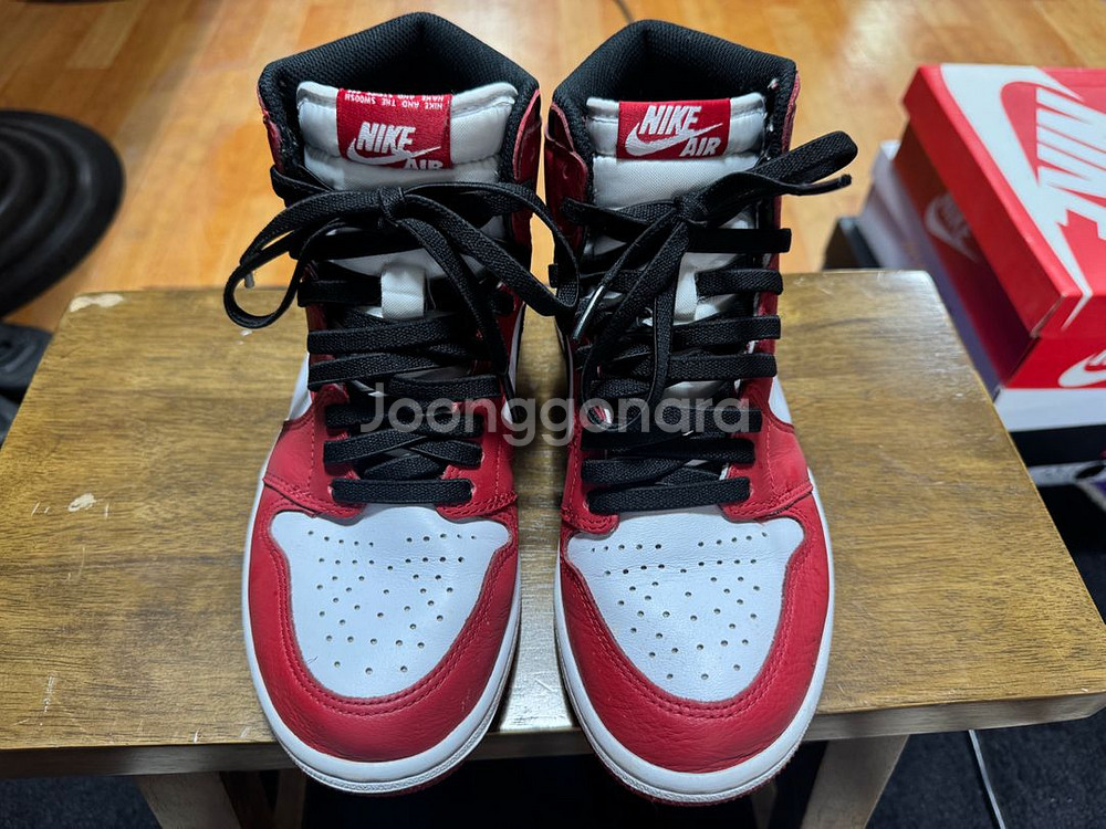 조던 1 레트로 하이 OG 시카고 2015 255--0