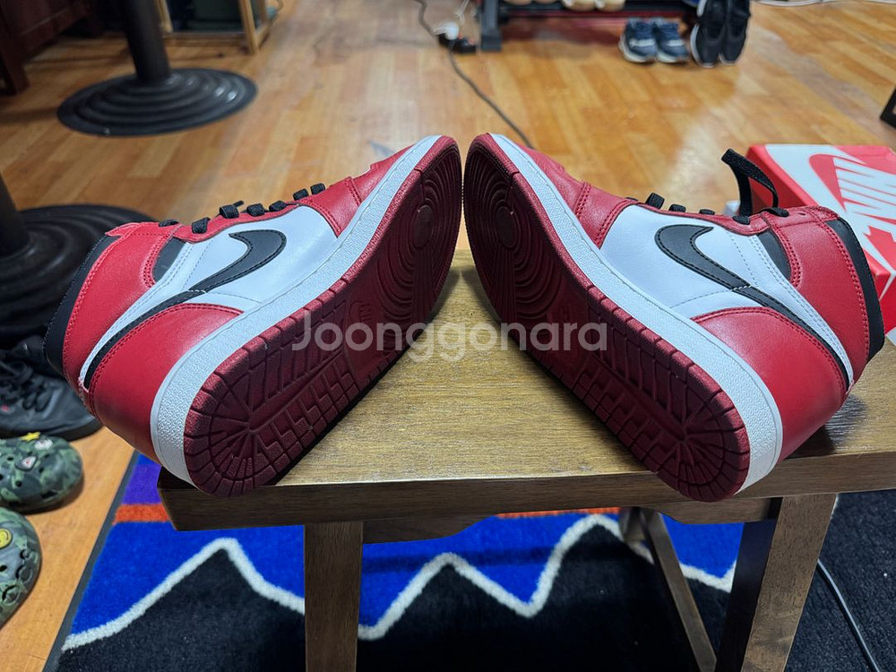 조던 1 레트로 하이 OG 시카고 2015 255--3