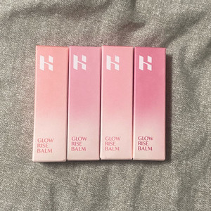 홀리카 글로우 라이즈 밤 모모피치 베이비젤리 멜팅로지
