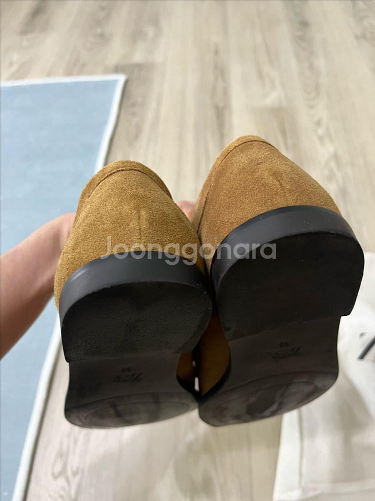 자라 스웨이드 로퍼--1