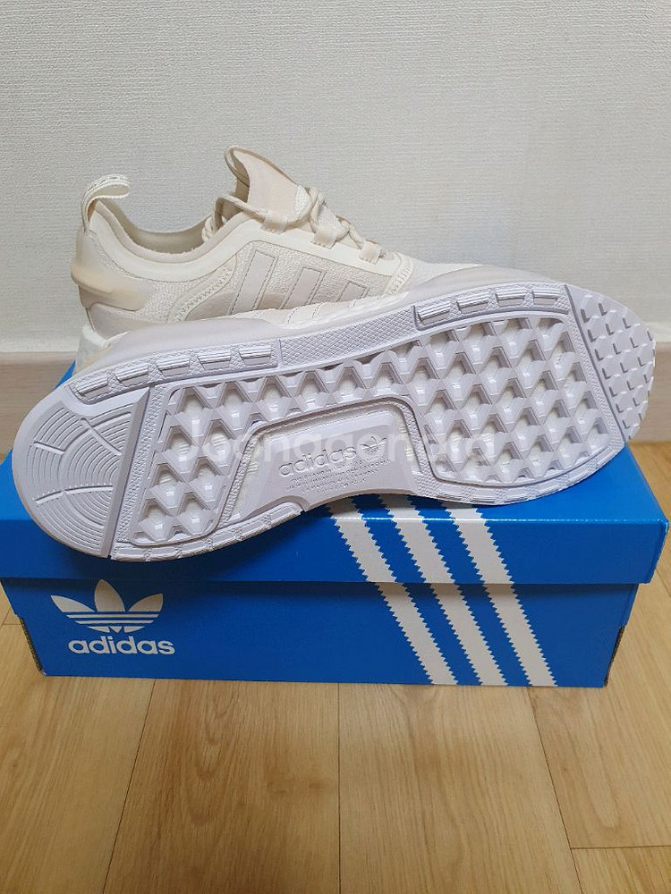 (새것)아디다스 NMD V3 운동화 GY6818--3