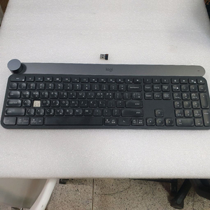 로지텍 Craft 키보드(키 하나 없음)