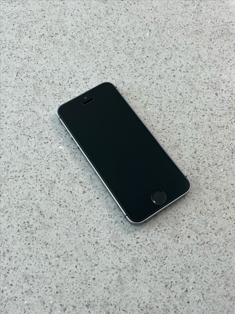 아이폰 SE 스페이스 그레이 128GB 이미지